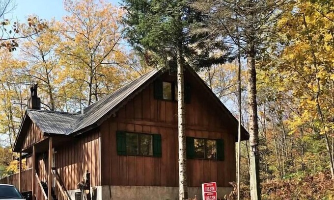 Upson Cabina | Rendezvous Cabin ~ A/C & Ensuite Sauna & More!