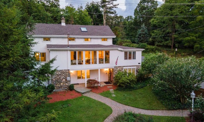 Middle Hope Casa | Renovated 1850's Cottage on Storm King Mountain