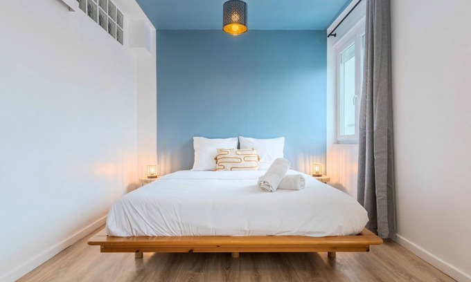 Saint-Maurice Pellevoisin Apartamento | Renovated 2-bedroom duplex near metro.