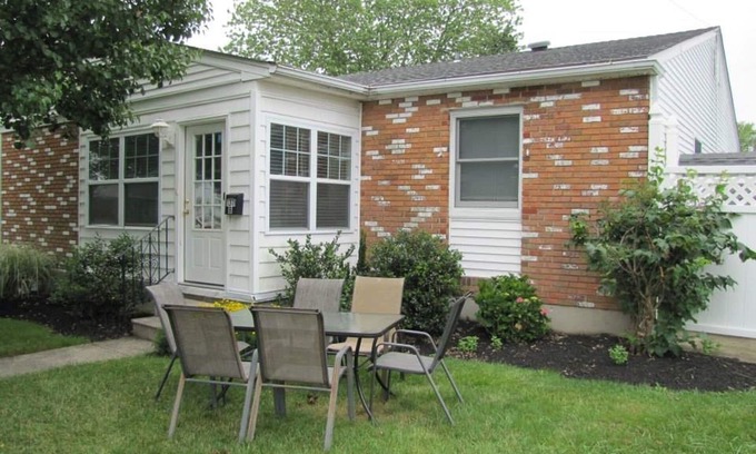 Cape May Cabaña | Renovado 2 dormitorios / 1. 5 baños cerca de la playa y la ciudad - ¡Disponible para 2020!