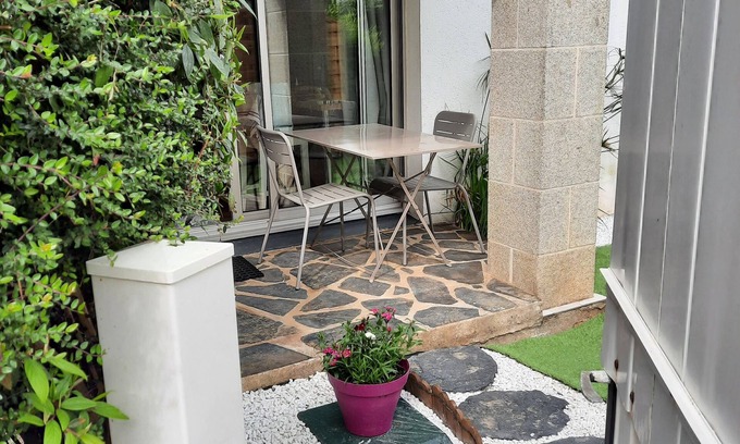 Benodet Apartamento | Renovated 2* studio with bedroom, quiet, small garden on the Breton Riviera