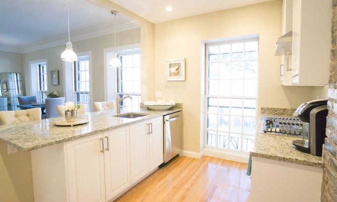 Beacon Hill Condominio | Renovado 2BR | 1. 5BA en Charles St