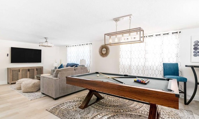 Apollo Beach Casa | Renovated 3B 2BA, oasis yard Hot tub