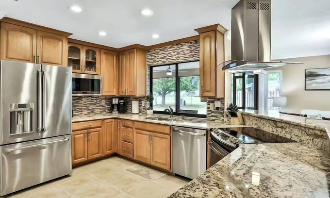 Whitfield Cabaña | Renovated 3BR Dog Friendly Pond View W/D