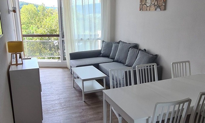 Villard-de-Lans Apartamento | Apartamento renovado de 43m² con 2 balcones, parking gratis y Wi-Fi en Villard-de-Lans