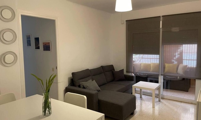 San Fernando Apartamento | Renovated and newly furnished 3 bedroom apartment