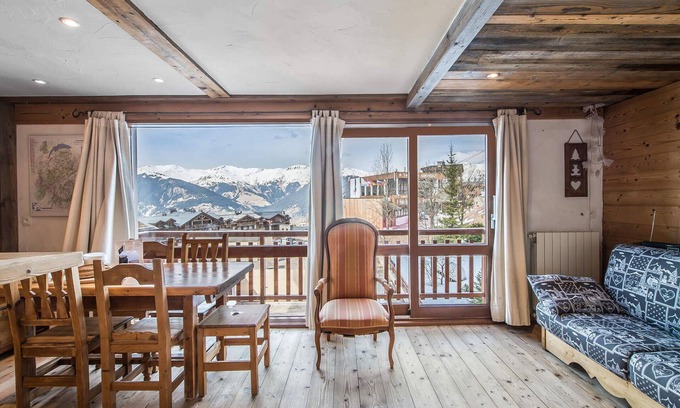 Courchevel Apartamento | Apartamento renovado con cocina abierta, balcón y acceso directo a pistas