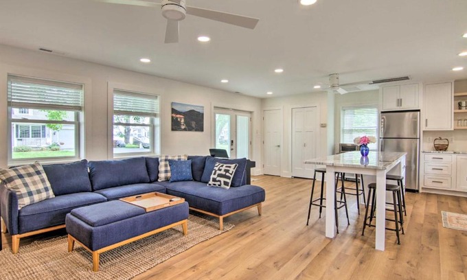 Cambridge Casa | Renovated Cambridge Retreat with Patio and Grill!