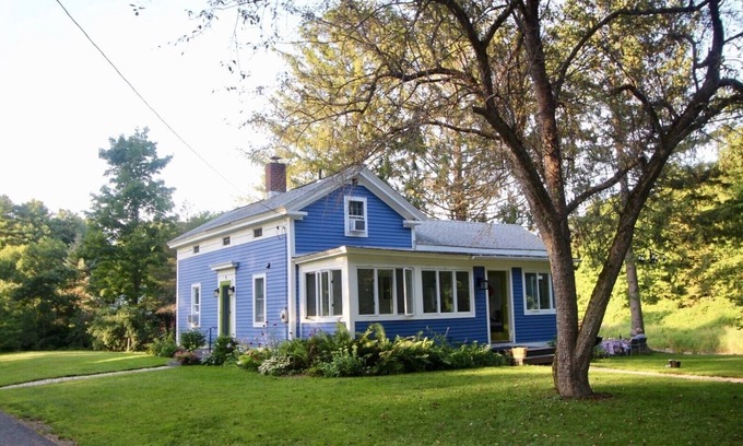 Housatonic Casa | ¡Colonial renovado en el río! Vistas fantasticas