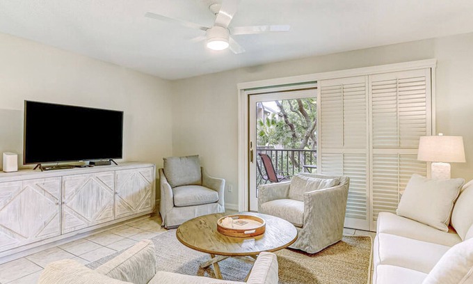 Amelia City Casa | Renovated dog-friendly townhome with new furnishings, resort pool & beach club