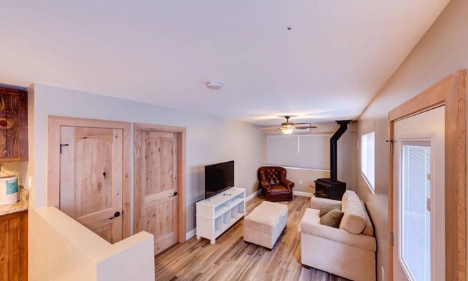 Julian Apartamento | Renovated double queen apartment on first floor