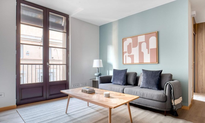 El Born Apartamento | Renovated El Born 2BR nr Port Vell, by Blueground
