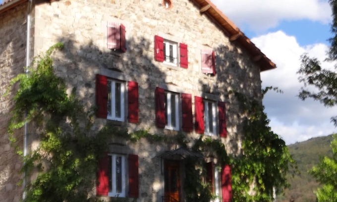 Sainte-Agathe Casa | Renovated farmhouse