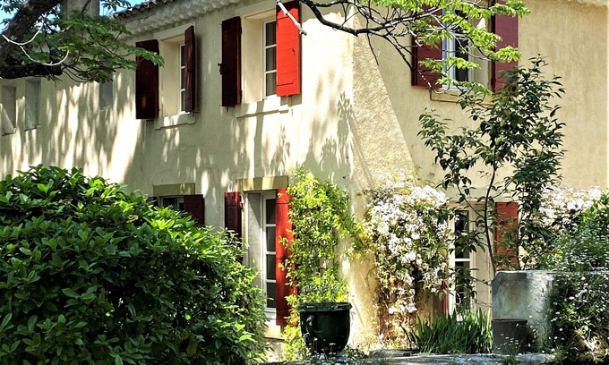 Cairanne Casa | Granja reformada en una finca vitícola, vistas al Ventoux, cerca de Aviñón