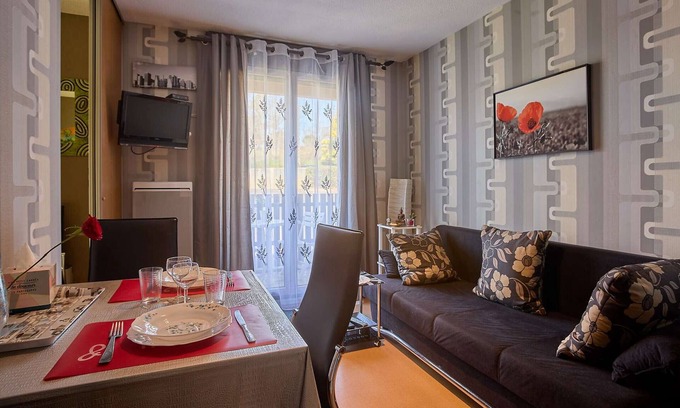 Barbotan-les-Thermes Apartamento | Renovated T1 bis, balcony, Wifi