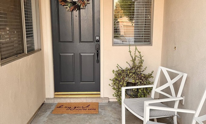 Palm Valley Casa | Renovated Goodyear Escape Near Golfing, Spring Training, and Football Stadium