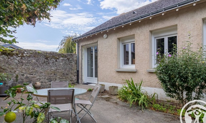 Rochefort-sur-Loire Cabaña | Casa renovada con jardín cerca de Angers