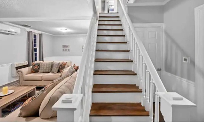 Newfoundland Otro | Renovated Historic Farmhouse