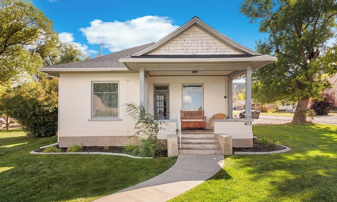 Manti Casa | Renovated Historic Manti Home - 11 beds