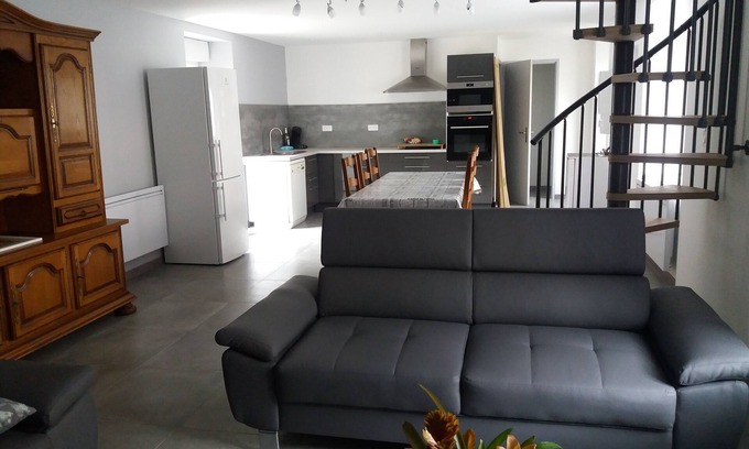 Flaviac Casa | casa de vacaciones renovada - capacidad para 8