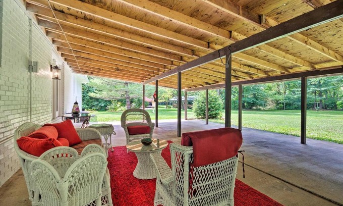 Elizabethton Casa | Renovated Home on Watauga River, By Boat Ramp
