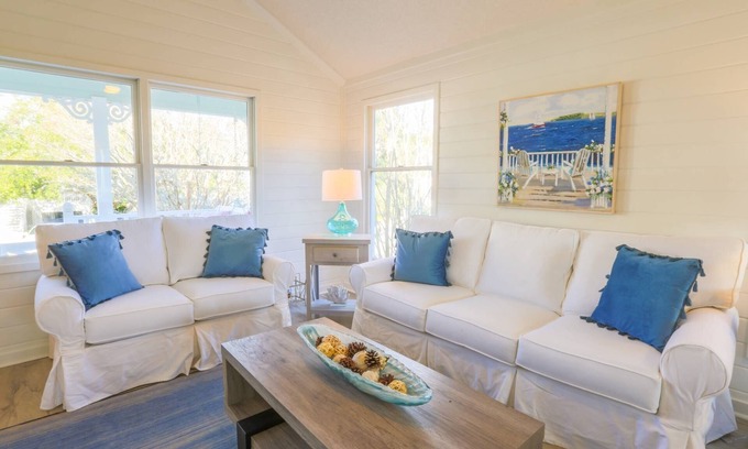 Pelican Bay Casa | Renovated Home w/ Lagoon Views, Screened Porch, Deck & Community Pool; 5 Minute Walk to Beach!