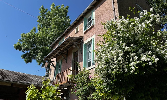 La Roche-Posay Villa | Casa Renovada con Jardín y WIFI en La Roche-Posay