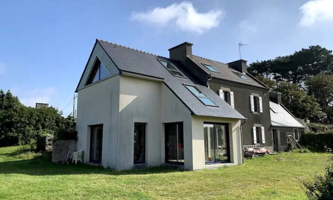 Plouguerneau Chalet De Esquí | Renovated house, quiet, with large garden near beaches and GR34