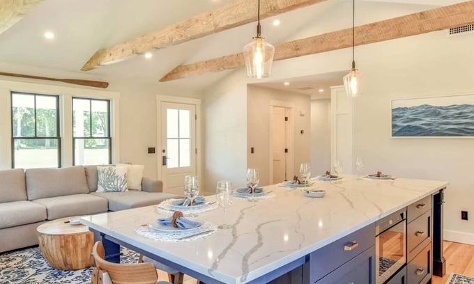 Harwich Center Casa | Renovated kitchen less than 2 miles to beach, walk to restaurants & bike trail