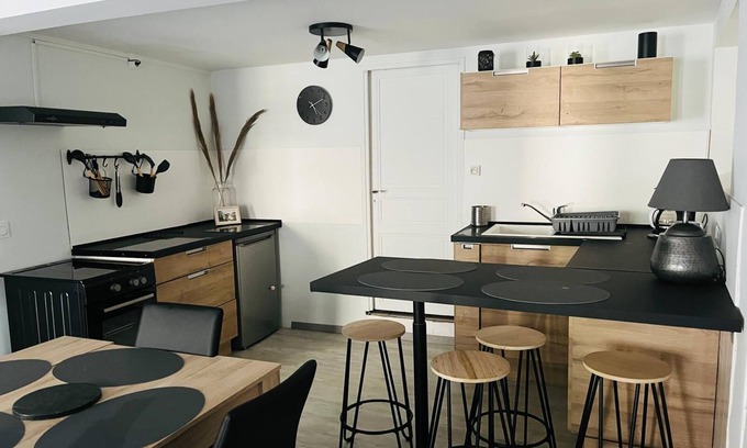 Cuxac-Cabardes Casa | Renovated old house in the heart of the Montagne Noire