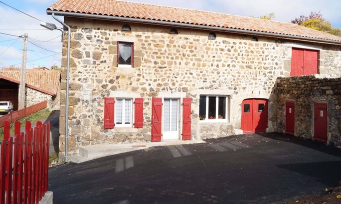 Coucouron Casa | Casa rural renovada en VILLEVERTE ***