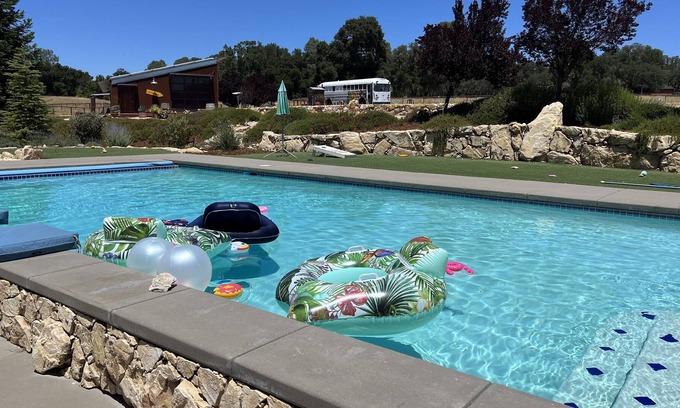 Atascadero Casa | Renovated Skoolie on Ranch Estate near Cal Poly SLO