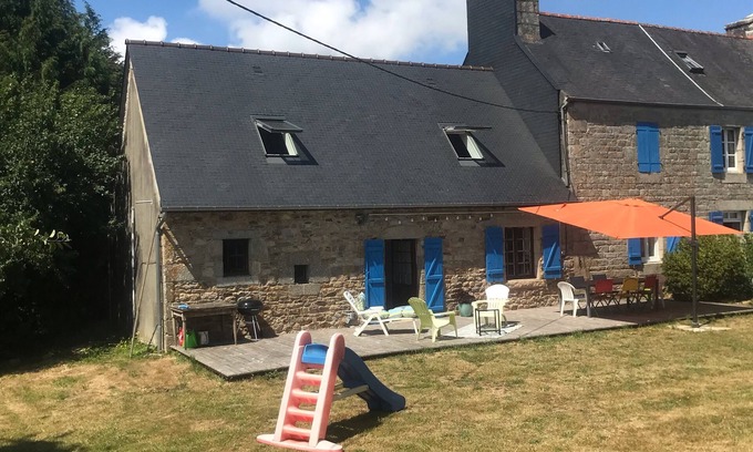 Plufur Casa | Renovated stone house in Brittany
