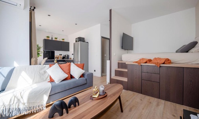 Montrouge Apartamento | Renovated Studio walking distance to Paris