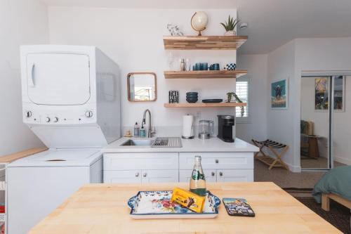 Montclair Apartamento | Renovated Stylish Guesthouse By Claremont With Private Patio