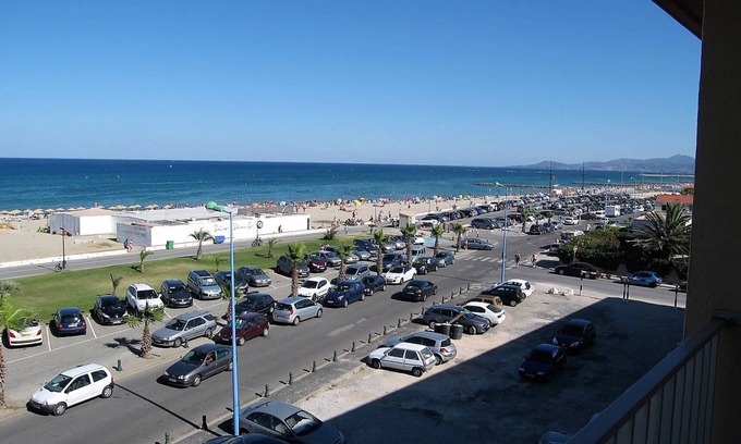 Saint-Cyprien Plage Apartamento | Apartamento T2 renovado, 4 plazas, aparcamiento, frente a la playa, centro de Saint-Cyprien