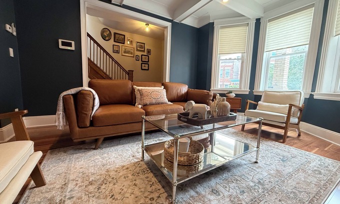 West New York Casa | Renovated Townhouse w/Private POOL - 15 mins from Manhattan.