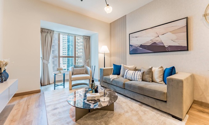 Dubai Media City Apartamento | Renovated Unit w/ Skyscraper Views Close to Beach, Elite Residence,Dubai Marina