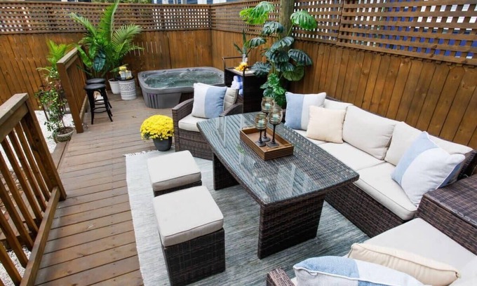 Savannah Victorian District Casa | Renovated Victorian District Home | Hot Tub