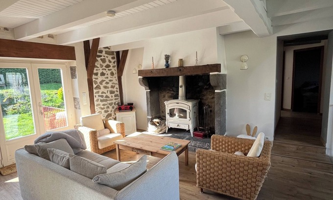 Vernines Casa | Rent country house - sleeps 8, 4 bedrooms, between lakes and volcanoes