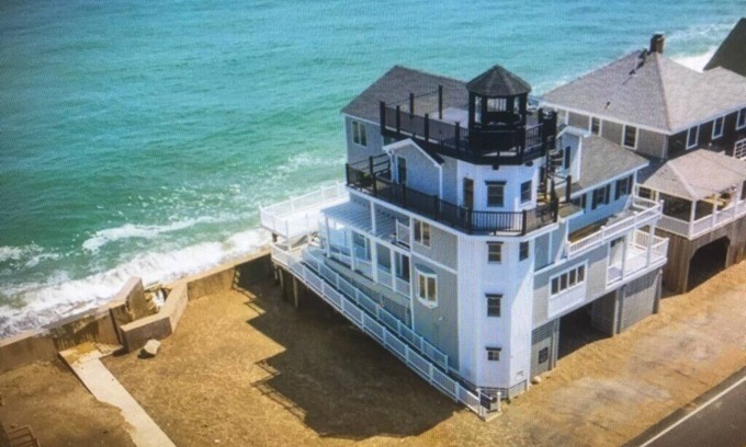 Scituate Cabina | Rent entire exquisite former Inn & former Bed & Breakfast with 5 Beds & 6 Baths