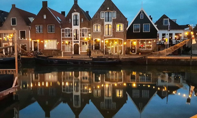 Monnickendam Casa | El holandés alquilar Boya, preciosa casa de canal del siglo 17, a 8 km de Ámsterdam.