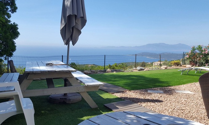 Coti-Chiavari Villa | ALQUILO VILLA con hermoso estacionamiento privado
