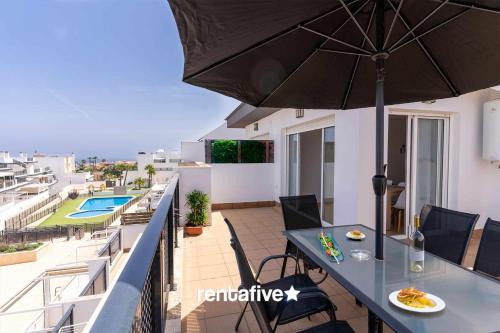 Monte Faro Apartamento | rentafive Nuevo Piscina Terraza AA