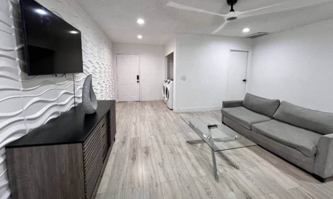 Las Vegas Apartamento | Modern renovated apartment in Fremont