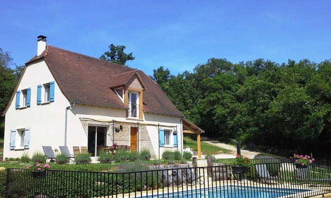 Loubressac Casa | Alquiler casa en Loubressac Nord Lot (46) 8 a 10 personas con piscina privada