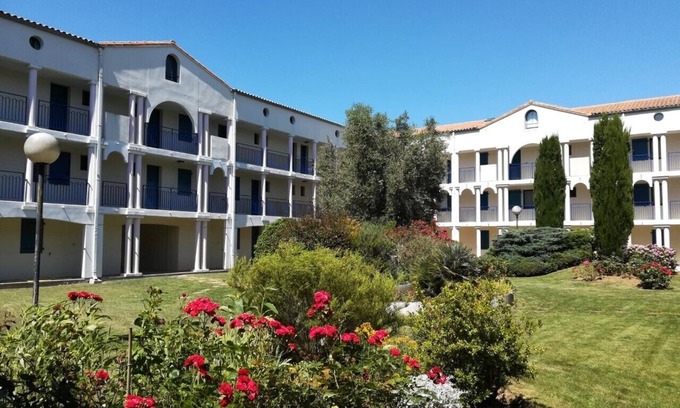 Vaux-sur-Mer Apartamento | Rental of a south-facing apartment with garden 200 meters from nauzan beach,