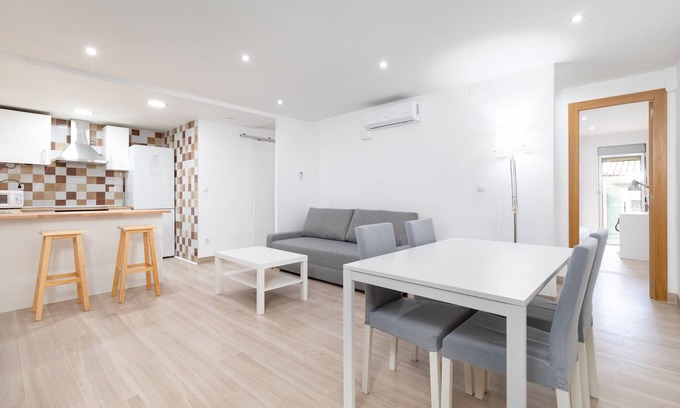 El Cabanyal Apartamento | Piso · València · ★4,45 · 3 dormitorios · 4 camas · 1 baño