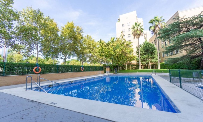 Macarena Tres Huertas-Macarena Cinco Apartamento | RentalSevilla Navegando por el Guadalquivir
