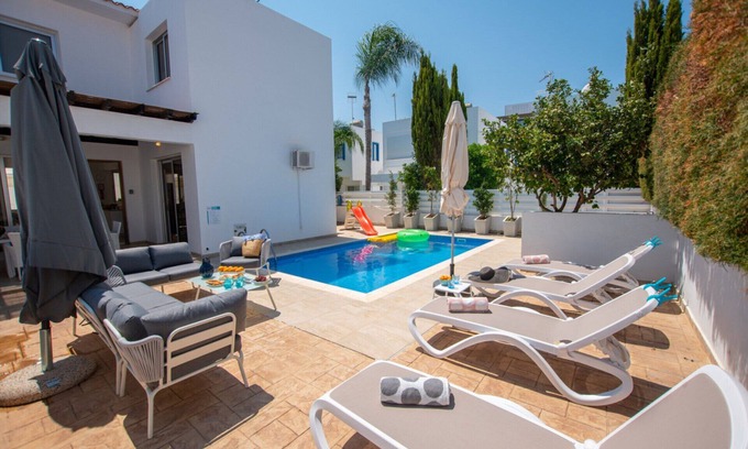 Cape Greko Villa | The Ultimate Guide to Renting Your Luxury 3 Bedroom Villa on the Beach, Famagusta Villa 1020
